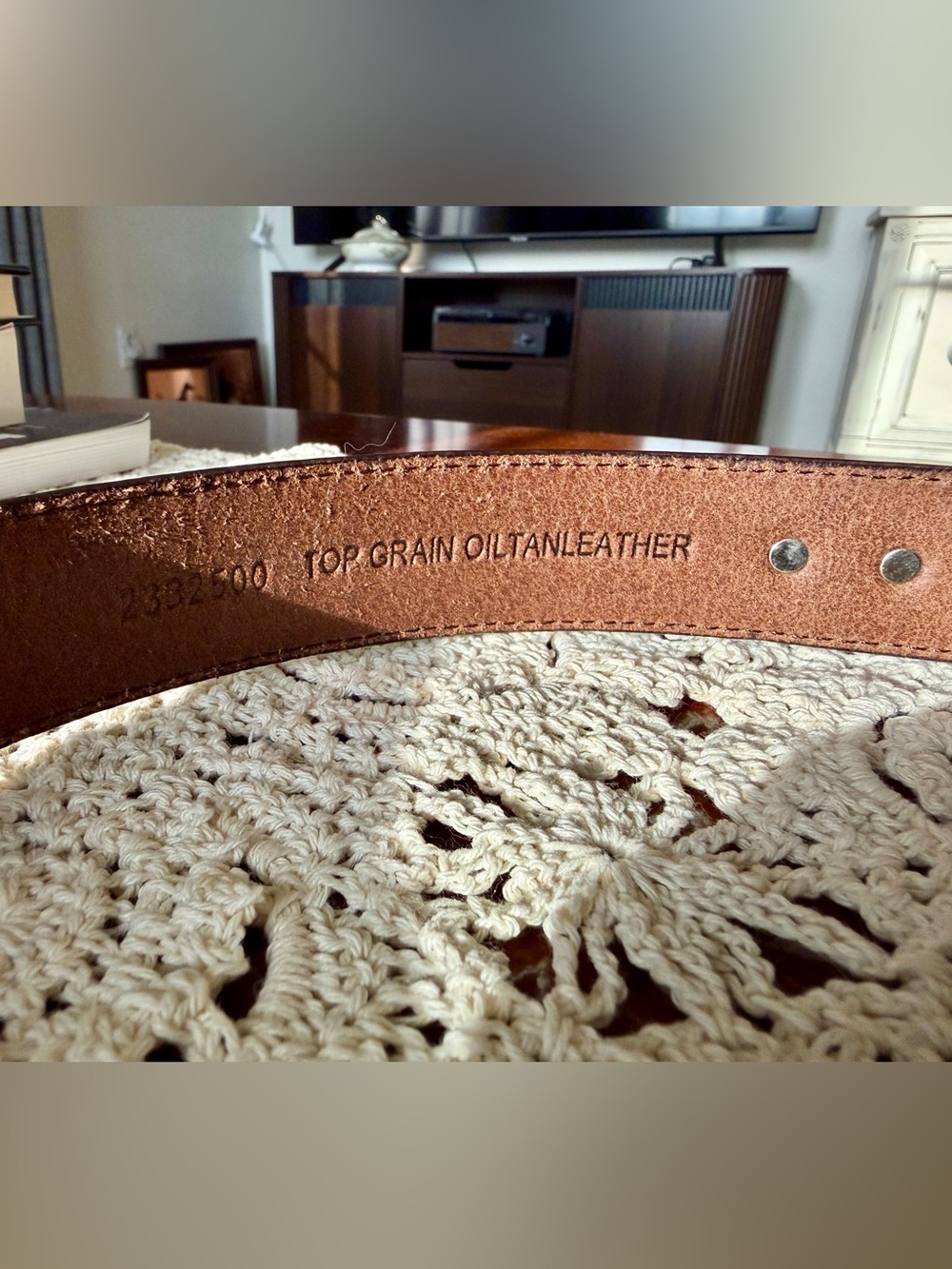 Men’s Brown Top Grain Oil Tan Leather Golf Belt Size 42 Golf Club Concho Accents - Picture 3 of 5